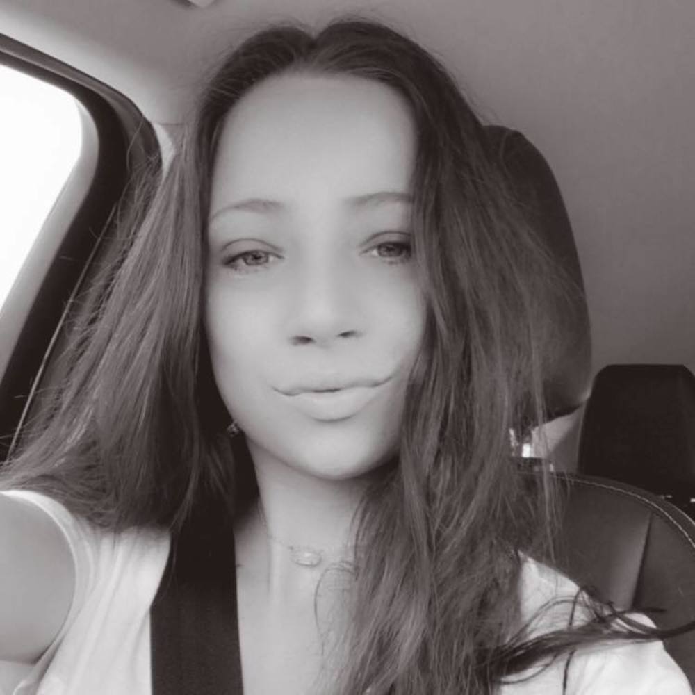 Meet your Posher, Kayla